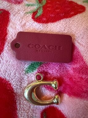 COACH Burgundy Leather Tag with Gold-Tone Charm